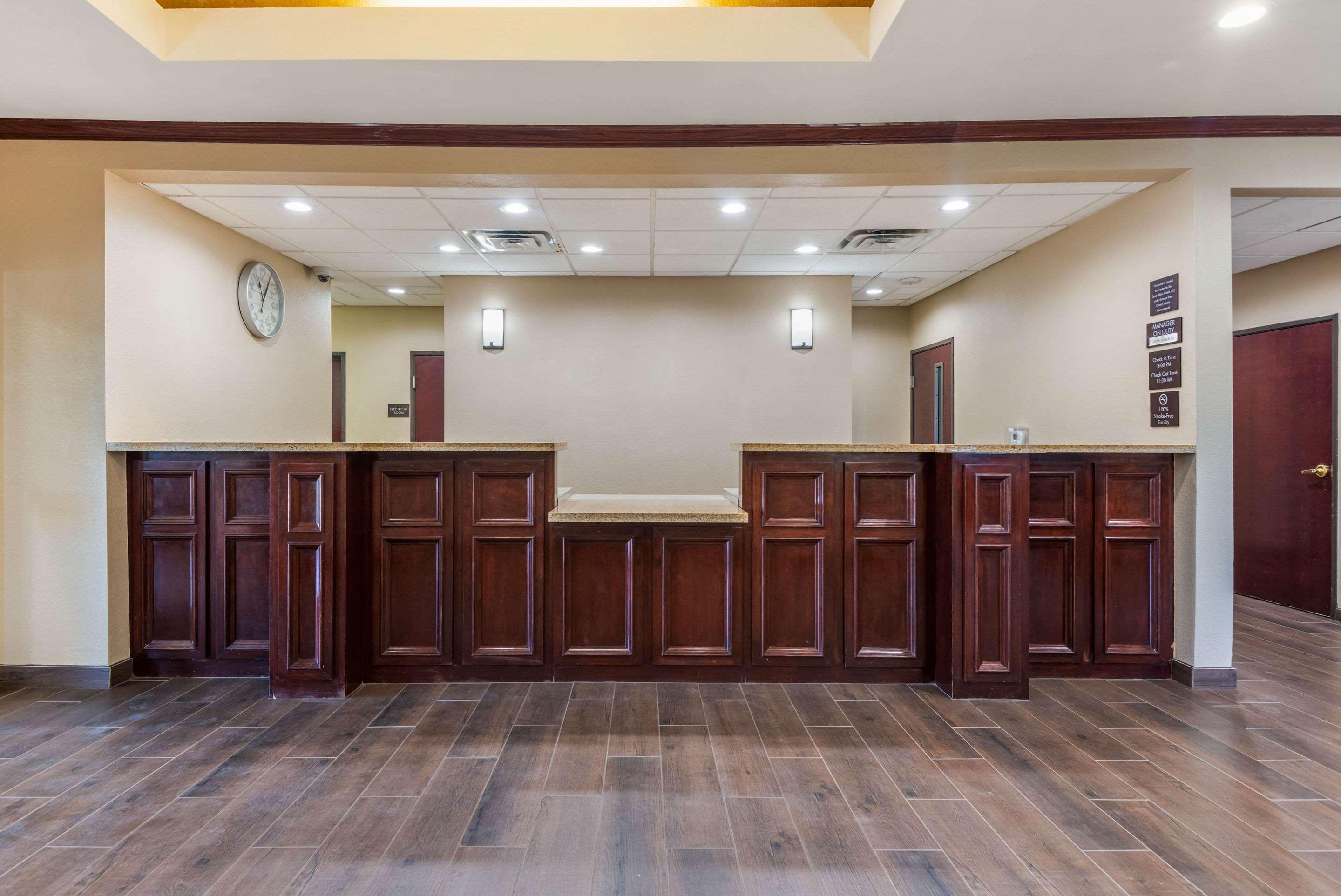 Comfort Inn&suites Hotel 2*
